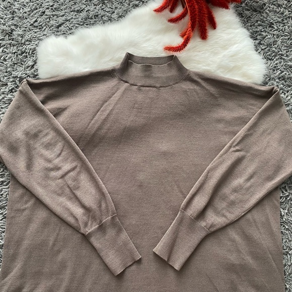 Uniqlo Wool Tunic Sweater - Picture 2 of 7